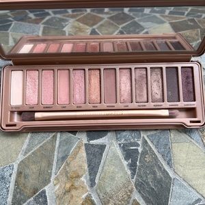 Urban decay eyeshadow palette